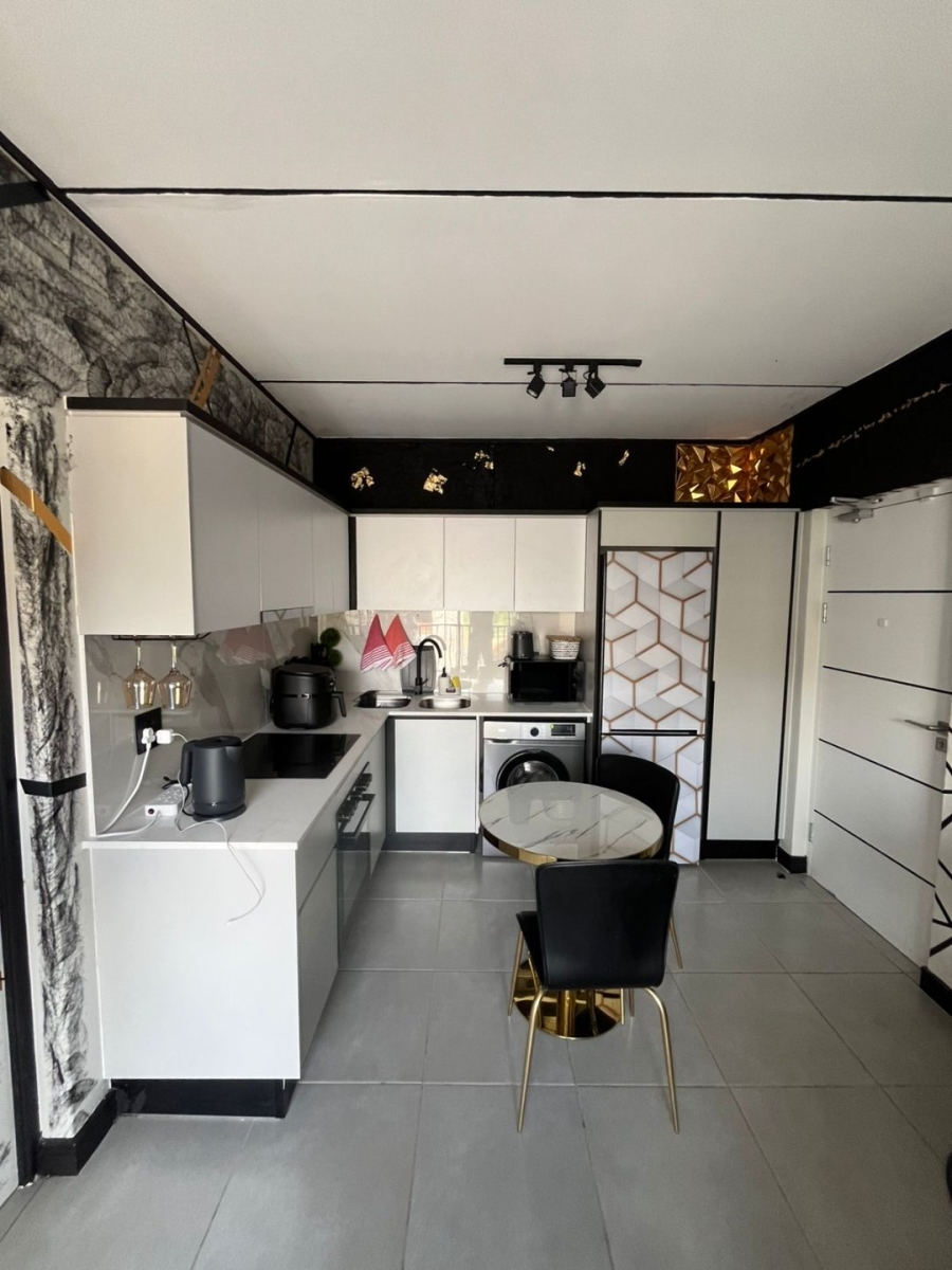 To Let 1 Bedroom Property for Rent in Waterfall View Gauteng
