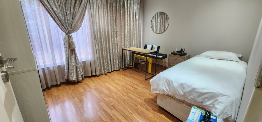 To Let 5 Bedroom Property for Rent in Erasmia Gauteng