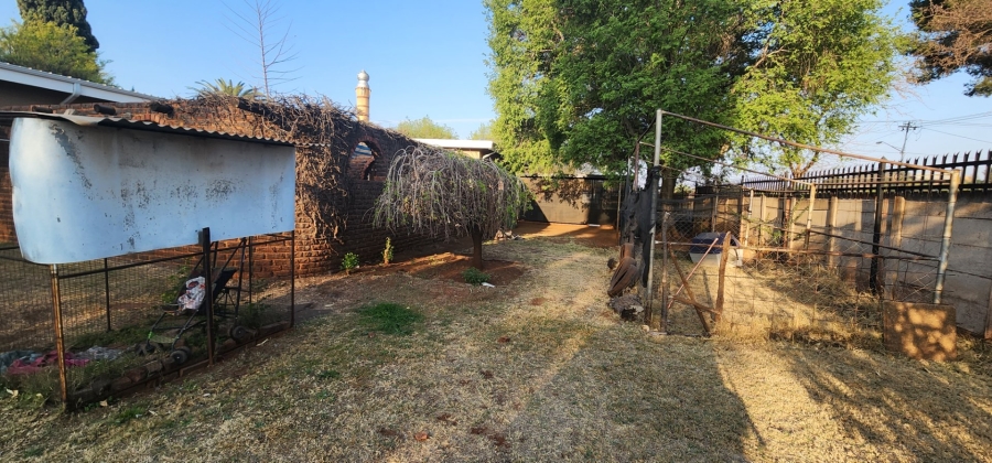 To Let 5 Bedroom Property for Rent in Erasmia Gauteng