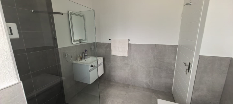 3 Bedroom Property for Sale in Glen Austin Gauteng