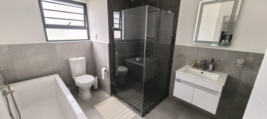 3 Bedroom Property for Sale in Glen Austin Gauteng