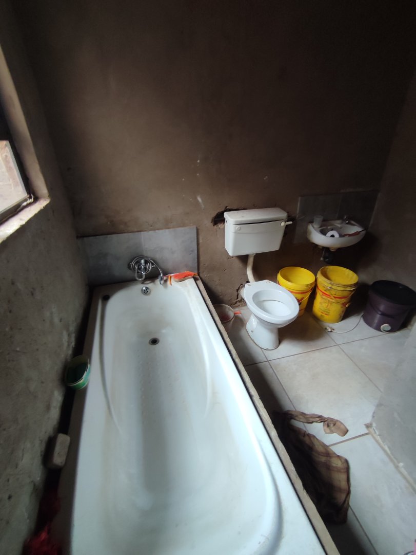 2 Bedroom Property for Sale in Etwatwa Gauteng