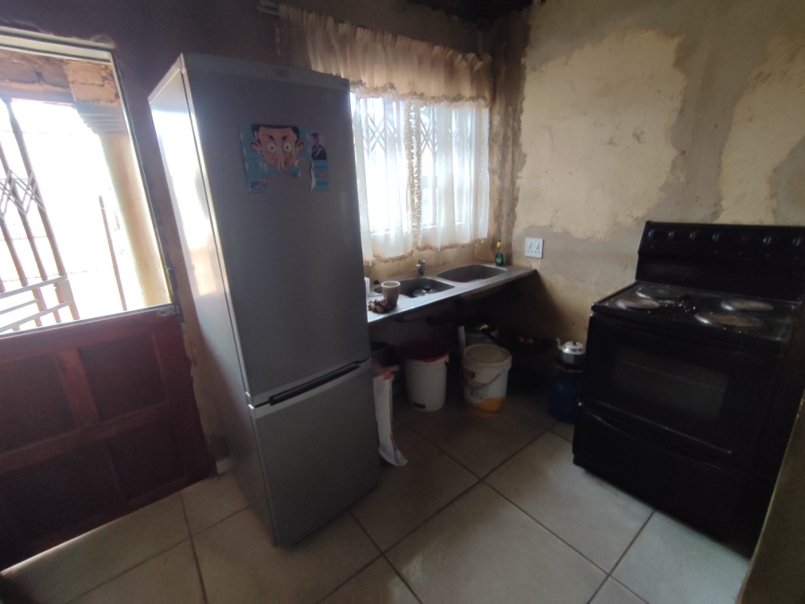 2 Bedroom Property for Sale in Etwatwa Gauteng