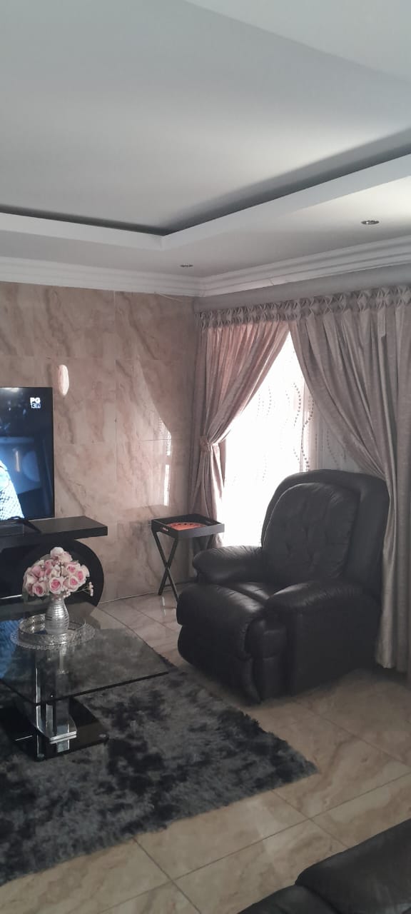 5 Bedroom Property for Sale in Pretoria North Gauteng