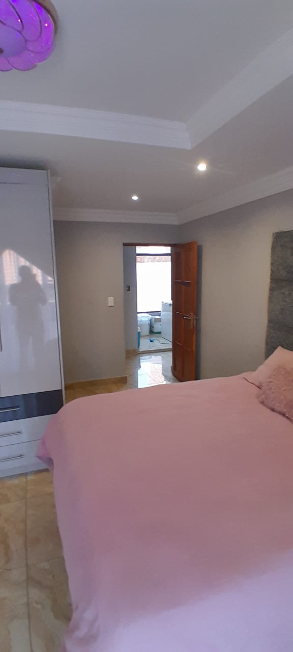 5 Bedroom Property for Sale in Pretoria North Gauteng