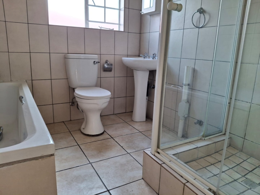 2 Bedroom Property for Sale in Comet Gauteng