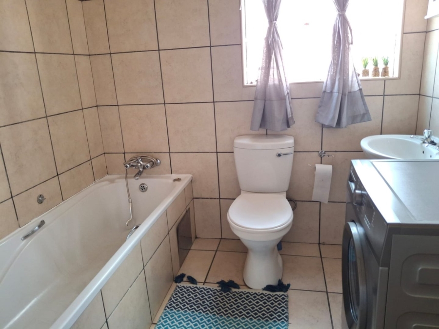 2 Bedroom Property for Sale in Comet Gauteng