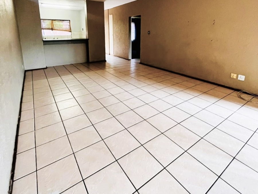 To Let 2 Bedroom Property for Rent in Windsor East Gauteng
