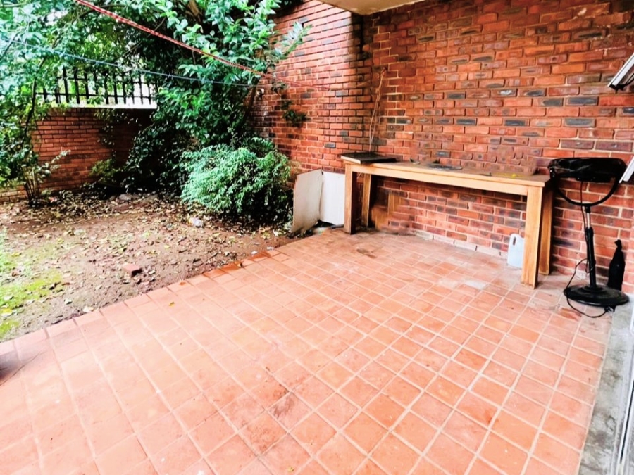 To Let 2 Bedroom Property for Rent in Windsor East Gauteng