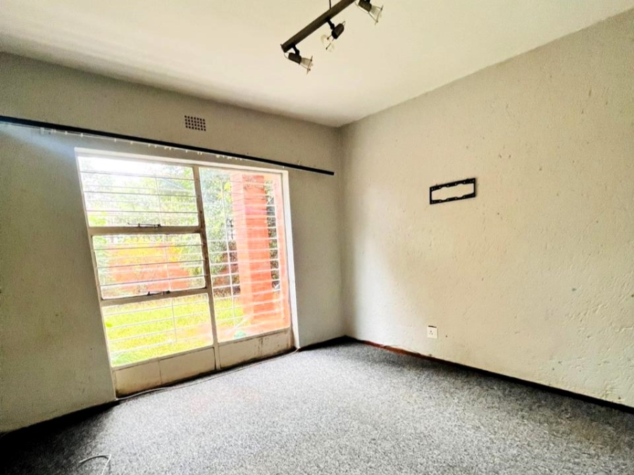 To Let 2 Bedroom Property for Rent in Windsor East Gauteng