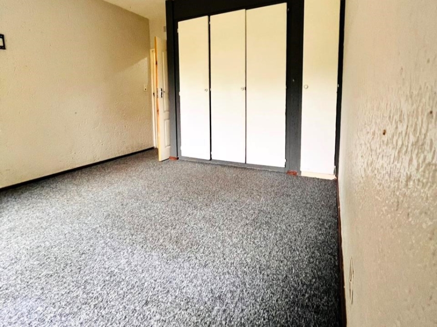 To Let 2 Bedroom Property for Rent in Windsor East Gauteng
