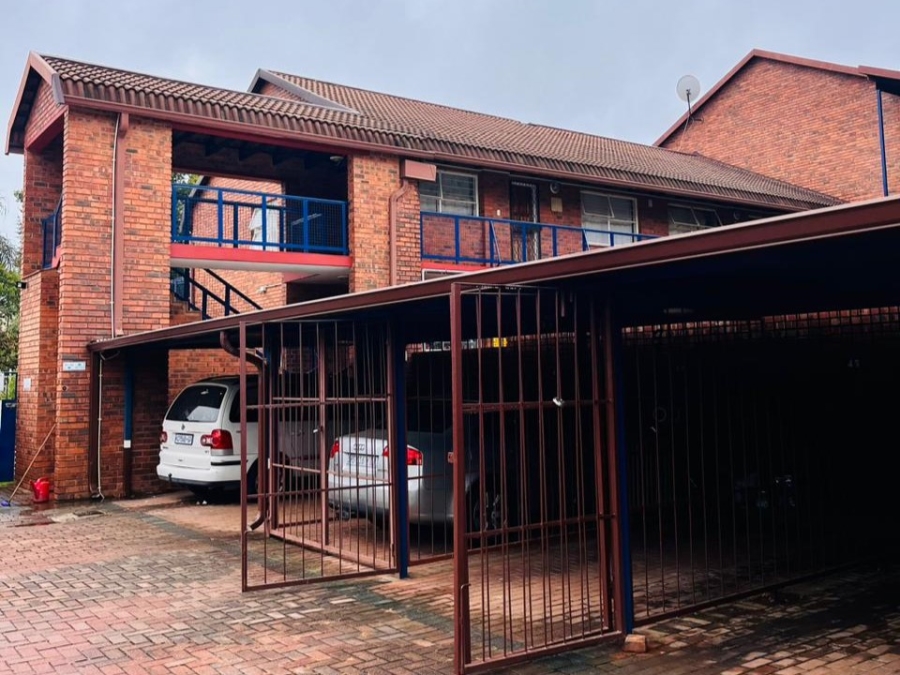 To Let 2 Bedroom Property for Rent in Windsor East Gauteng