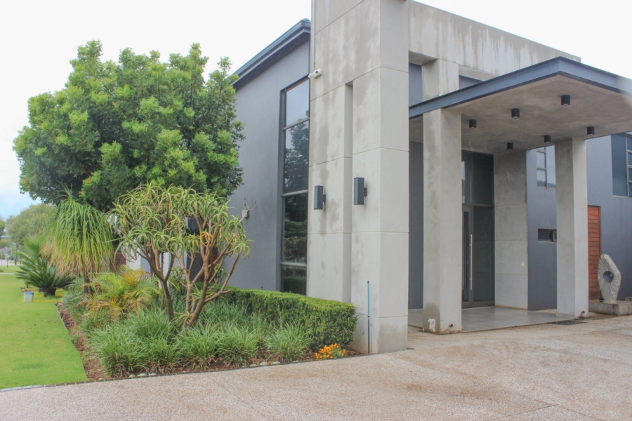 5 Bedroom Property for Sale in Midstream Ridge Gauteng