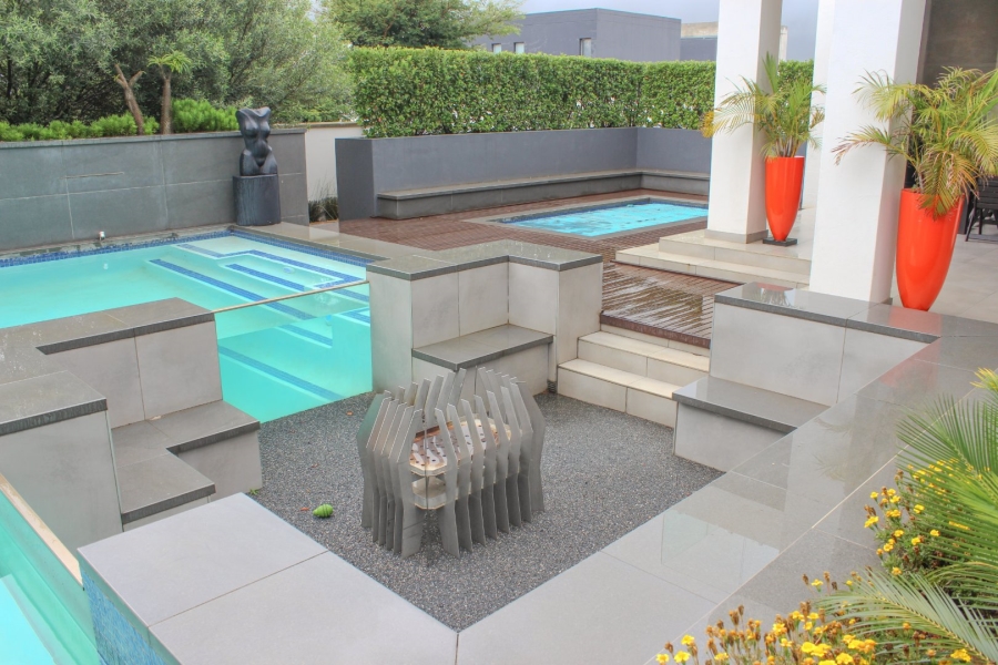 5 Bedroom Property for Sale in Midstream Ridge Gauteng