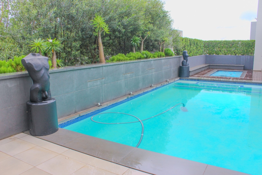 5 Bedroom Property for Sale in Midstream Ridge Gauteng