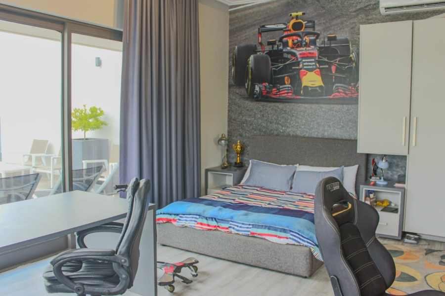 5 Bedroom Property for Sale in Midstream Ridge Gauteng