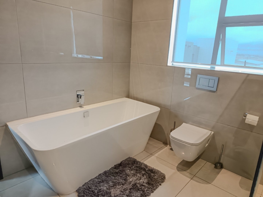 5 Bedroom Property for Sale in Midstream Ridge Gauteng