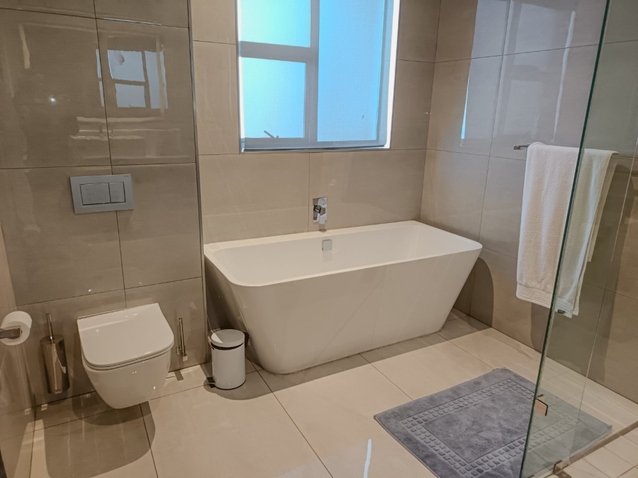 5 Bedroom Property for Sale in Midstream Ridge Gauteng