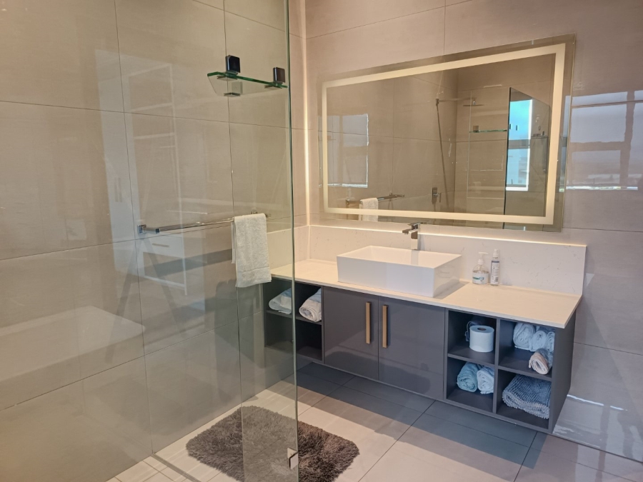 5 Bedroom Property for Sale in Midstream Ridge Gauteng