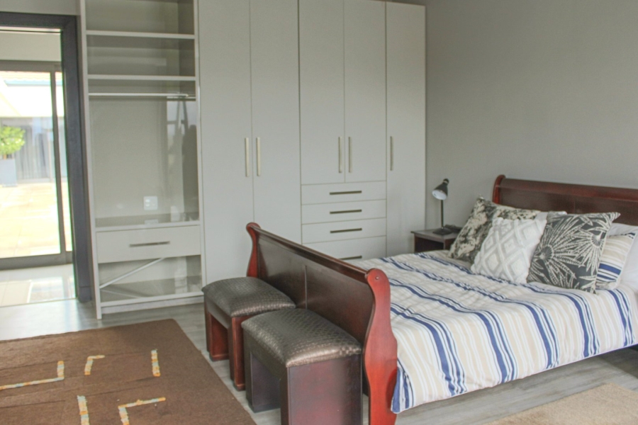 5 Bedroom Property for Sale in Midstream Ridge Gauteng