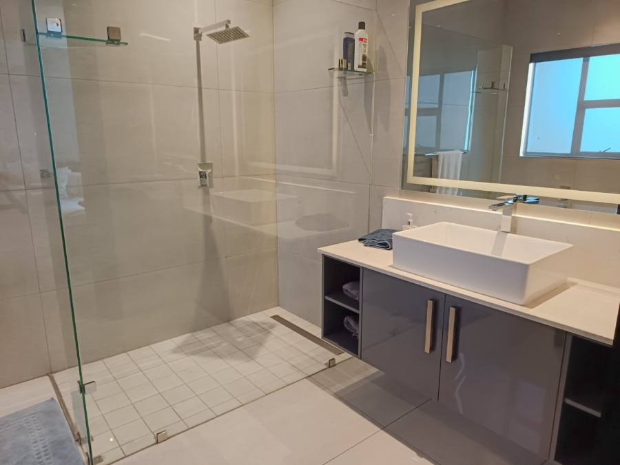 5 Bedroom Property for Sale in Midstream Ridge Gauteng