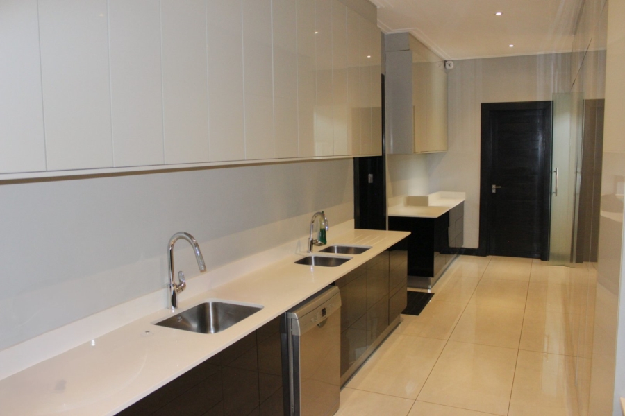 5 Bedroom Property for Sale in Midstream Ridge Gauteng