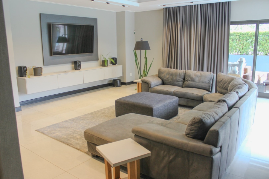 5 Bedroom Property for Sale in Midstream Ridge Gauteng