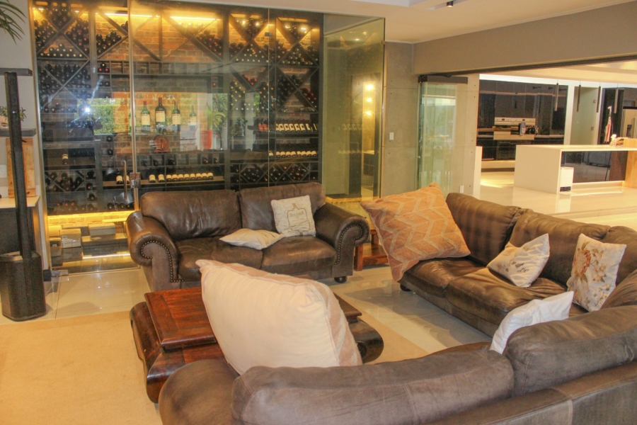 5 Bedroom Property for Sale in Midstream Ridge Gauteng