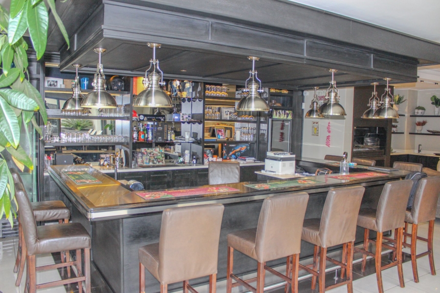 5 Bedroom Property for Sale in Midstream Ridge Gauteng