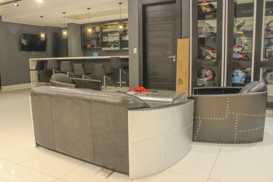 5 Bedroom Property for Sale in Midstream Ridge Gauteng