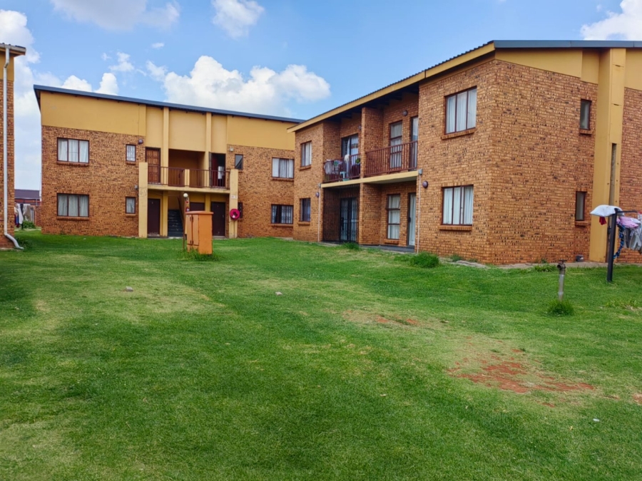 2 Bedroom Property for Sale in Dawn Park Gauteng