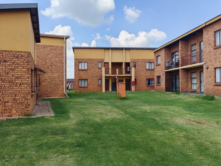 2 Bedroom Property for Sale in Dawn Park Gauteng