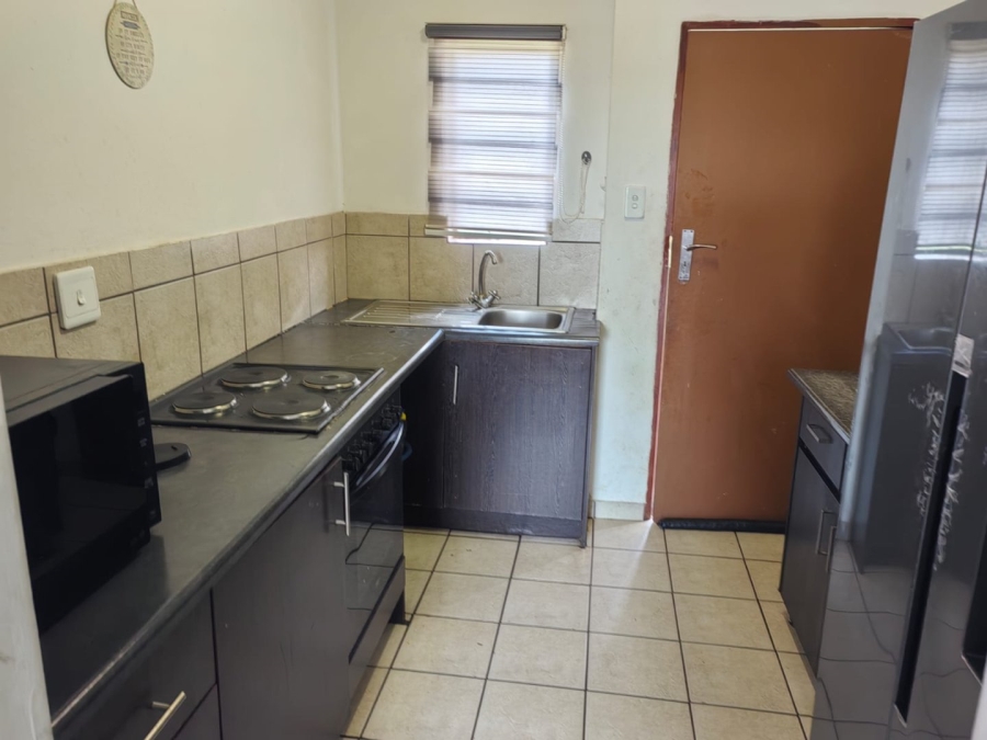 2 Bedroom Property for Sale in Dawn Park Gauteng