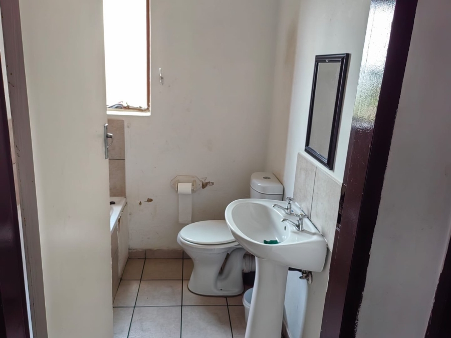 2 Bedroom Property for Sale in Dawn Park Gauteng
