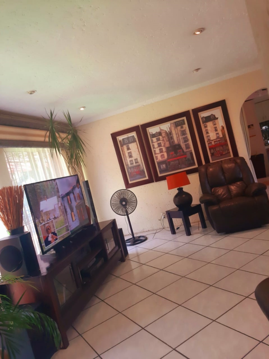 Commercial Property for Sale in Austinview Gauteng