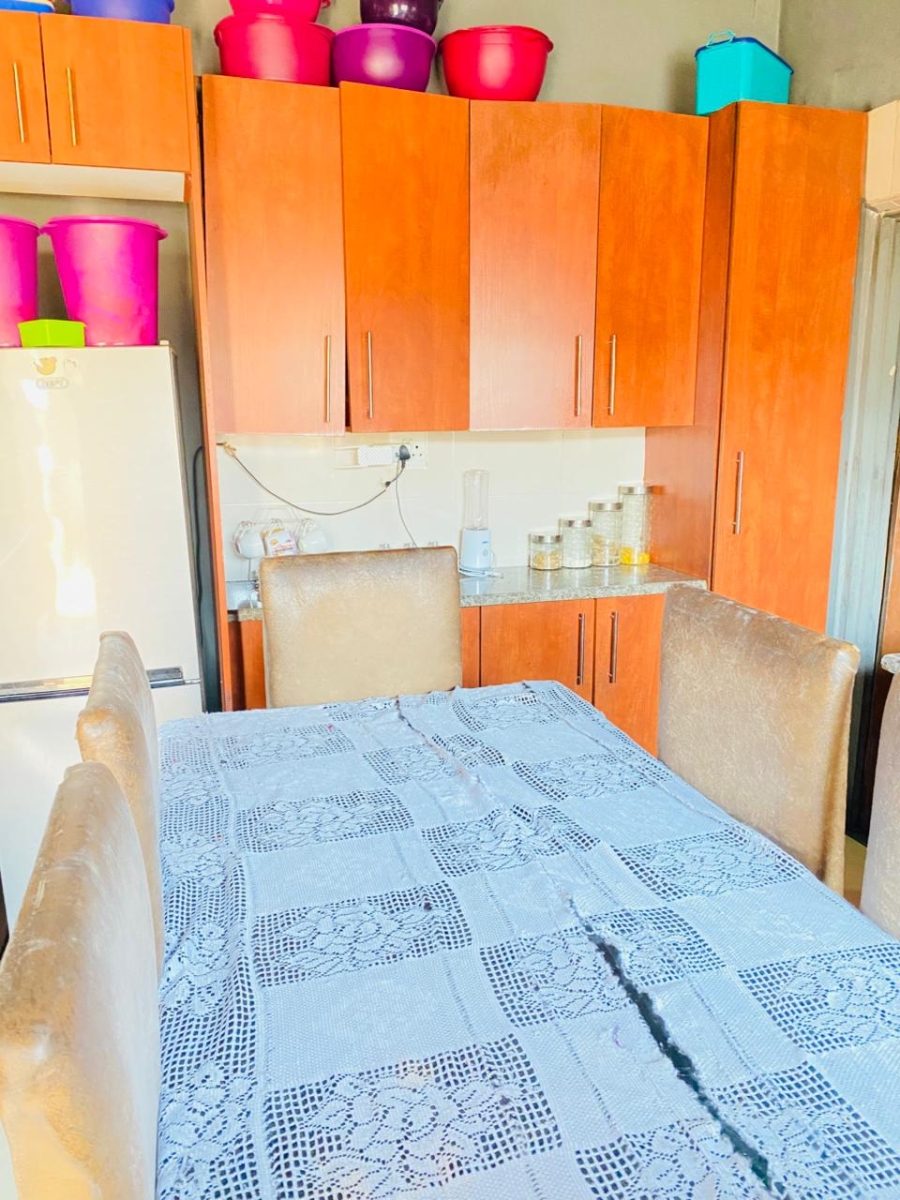 4 Bedroom Property for Sale in Zonkezizwe Gauteng