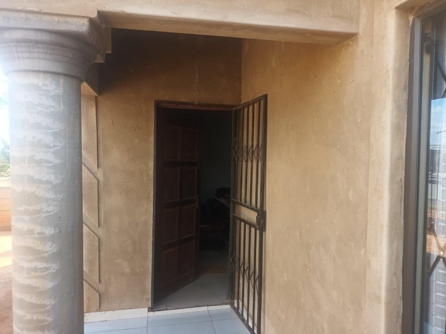 2 Bedroom Property for Sale in Zonkezizwe Gauteng