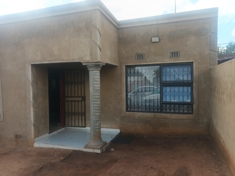 2 Bedroom Property for Sale in Zonkezizwe Gauteng