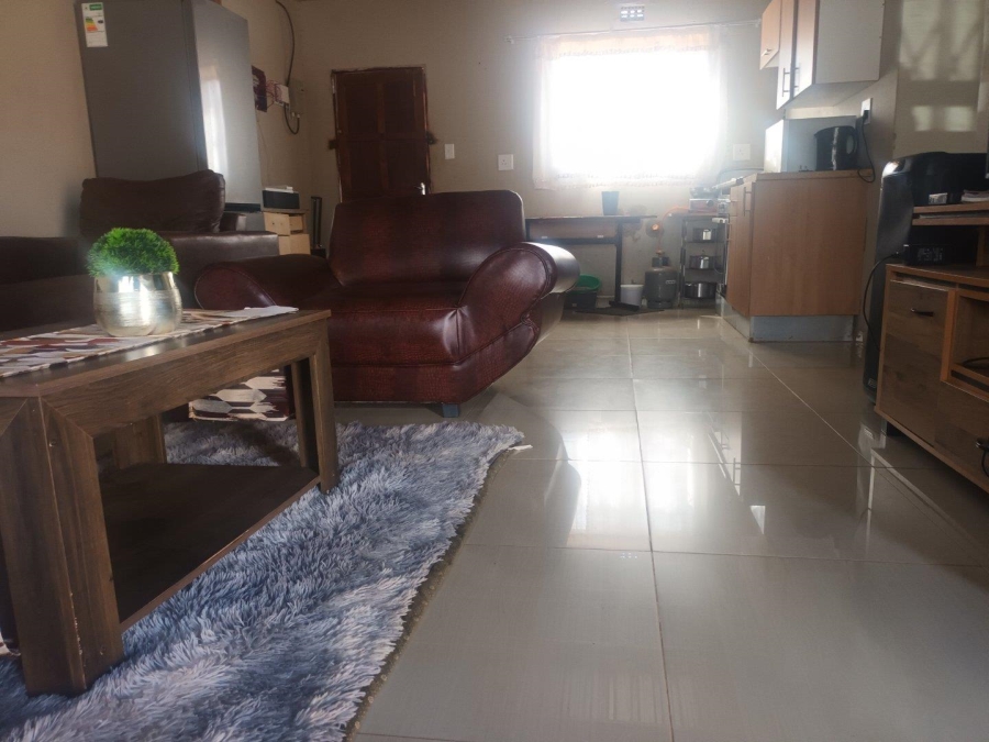 2 Bedroom Property for Sale in Zonkezizwe Gauteng