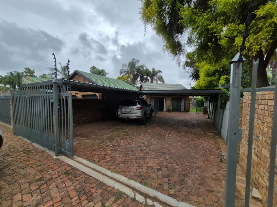 3 Bedroom Property for Sale in Moreleta Park Gauteng