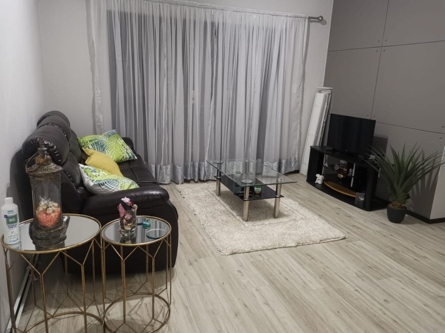 2 Bedroom Property for Sale in Broadacres Gauteng