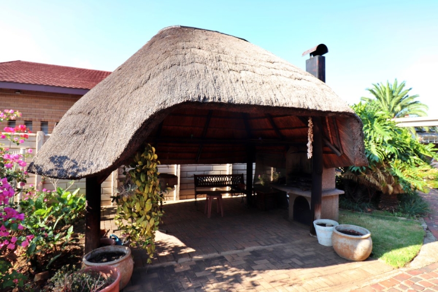 4 Bedroom Property for Sale in Primrose East Gauteng