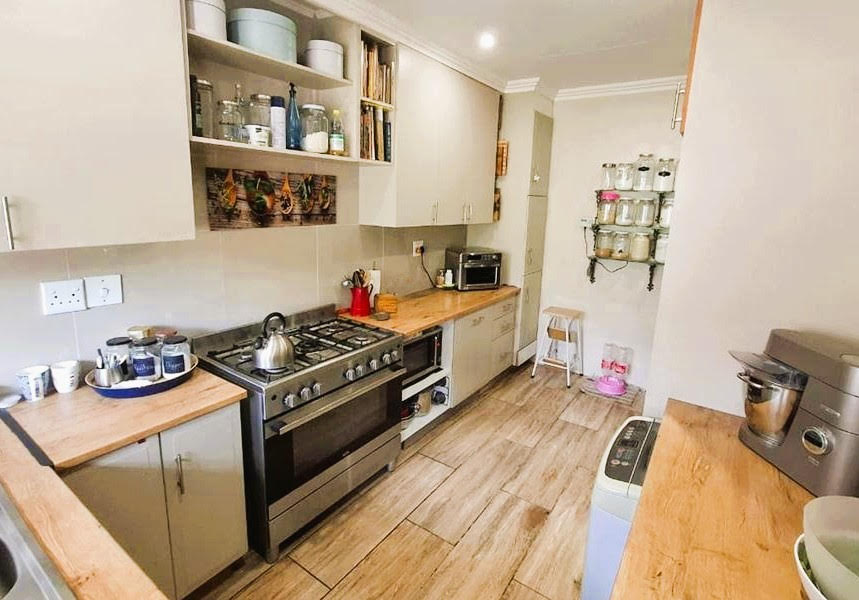 3 Bedroom Property for Sale in Glen Marais Gauteng