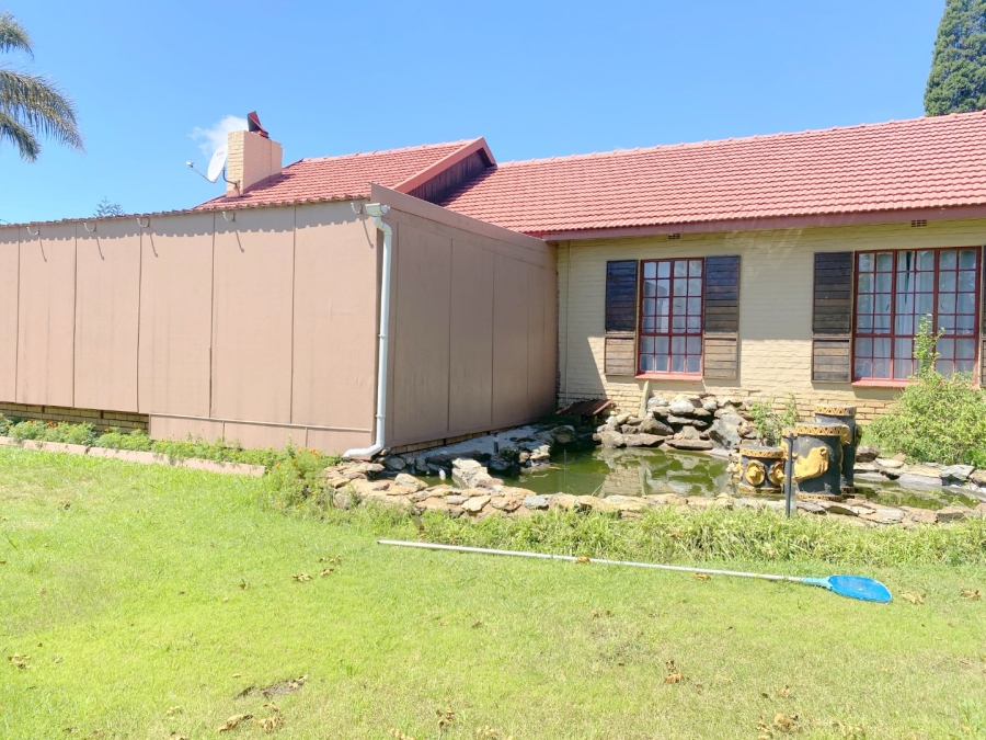 5 Bedroom Property for Sale in Illiondale Gauteng