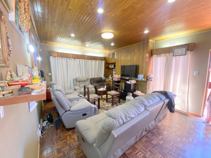 5 Bedroom Property for Sale in Illiondale Gauteng