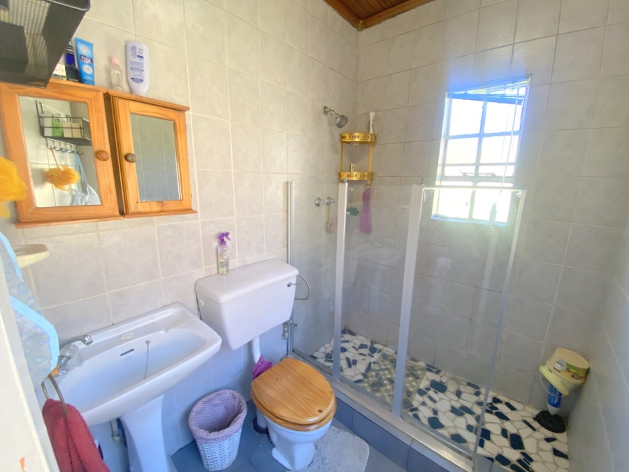 5 Bedroom Property for Sale in Illiondale Gauteng