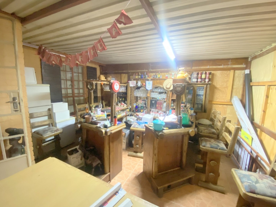 5 Bedroom Property for Sale in Illiondale Gauteng