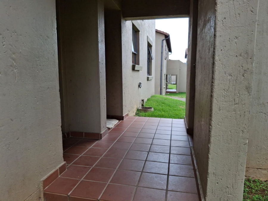 2 Bedroom Property for Sale in Albemarle Gauteng