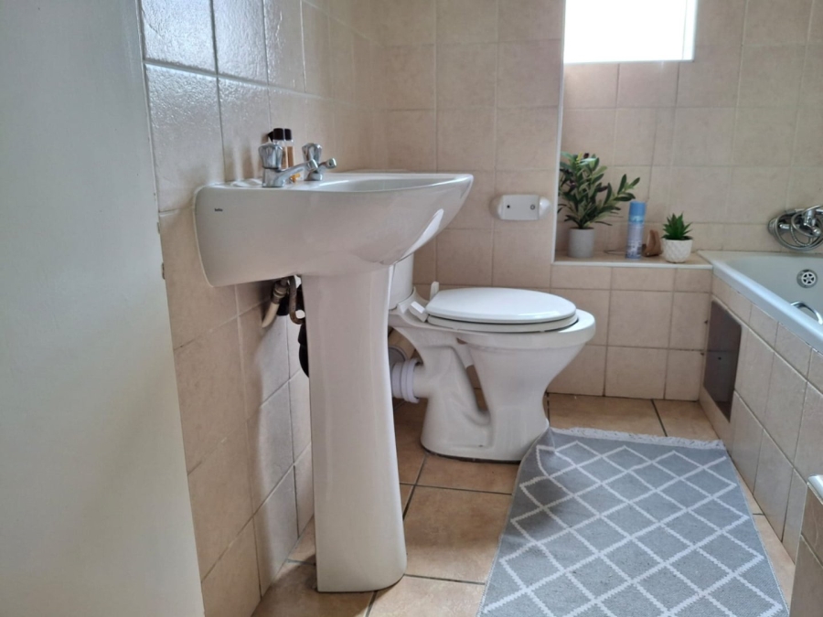 2 Bedroom Property for Sale in Albemarle Gauteng