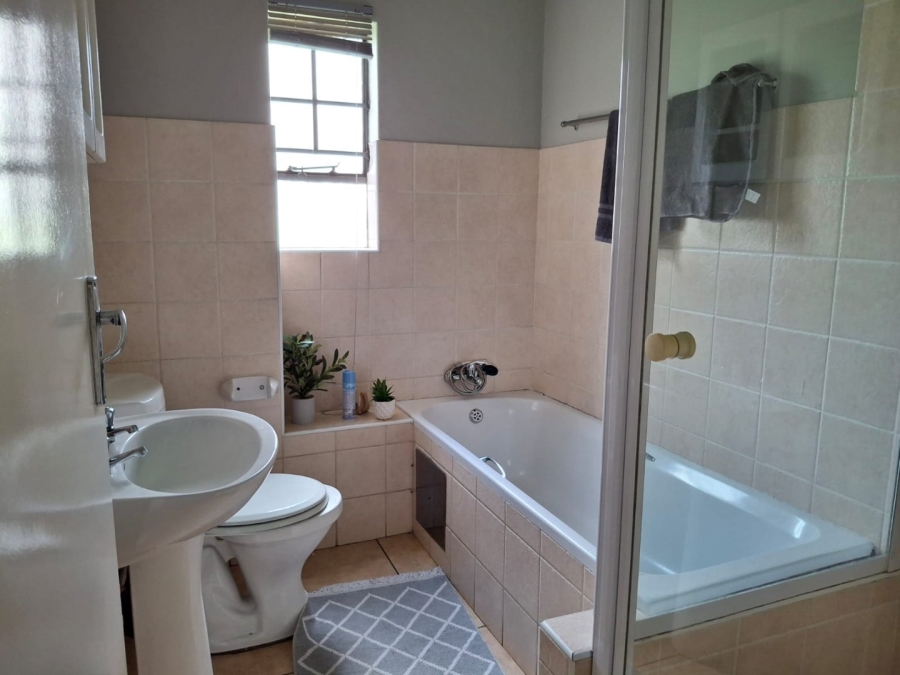 2 Bedroom Property for Sale in Albemarle Gauteng